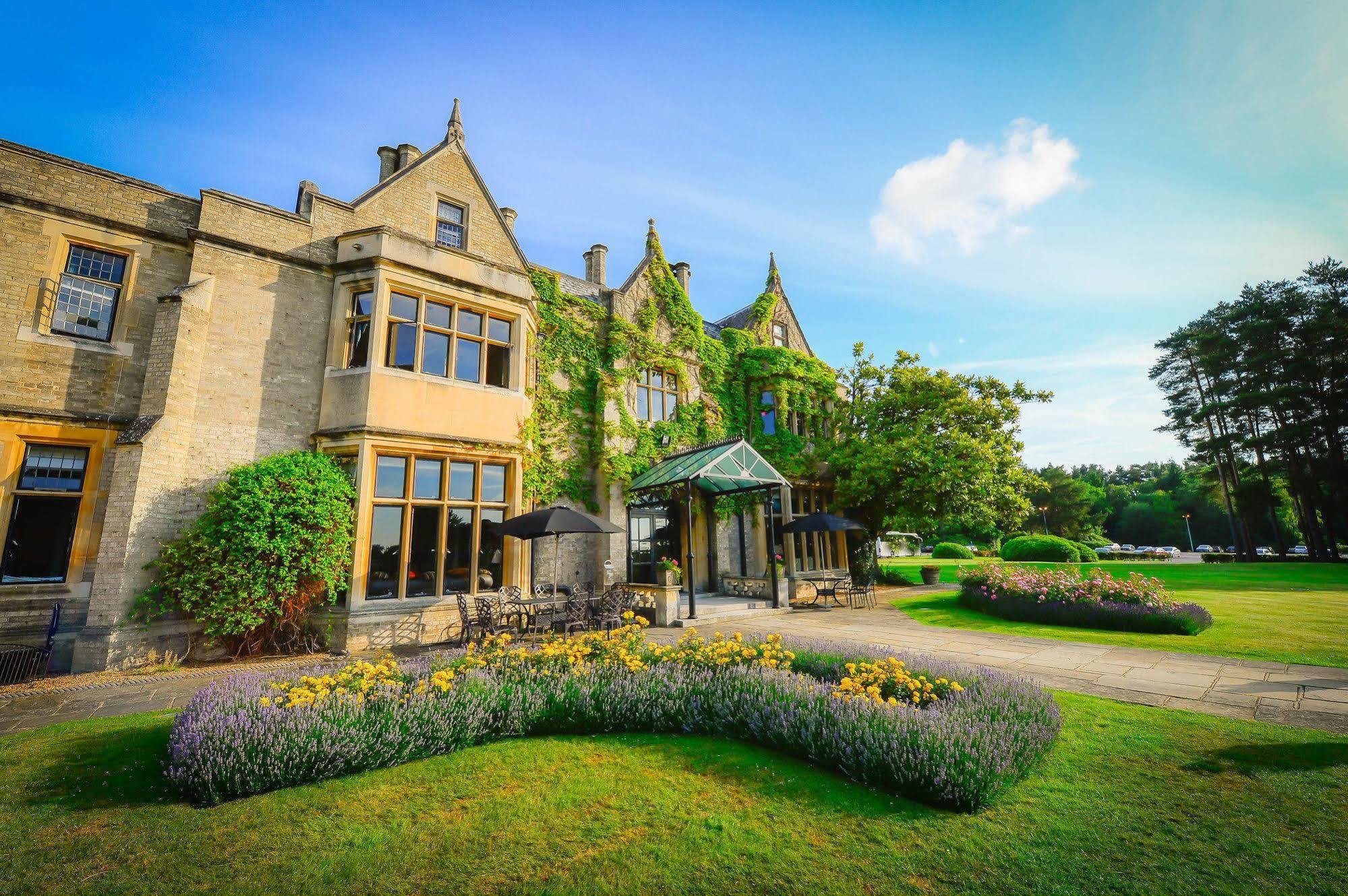 Foxhills Club & Resort Ottershaw Exteriér fotografie